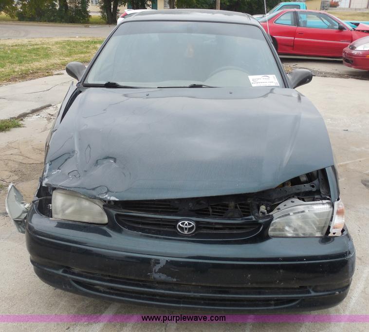image for item I1264 1999 Toyota Corolla CE