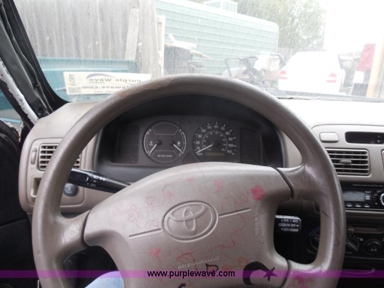 image for item I1264 1999 Toyota Corolla CE