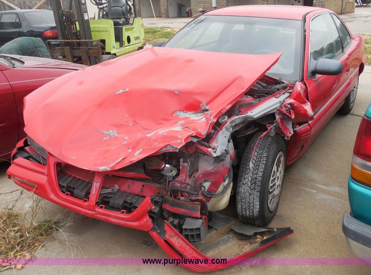 image for item I1266 1992 Pontiac Grand AM SE