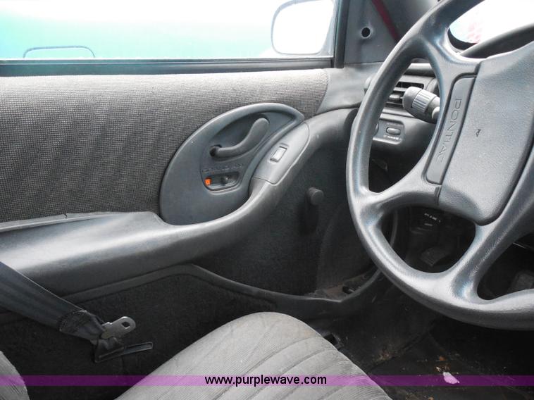 image for item I1266 1992 Pontiac Grand AM SE