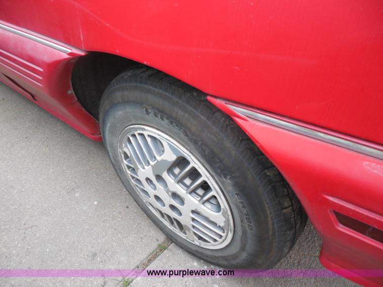 image for item I1266 1992 Pontiac Grand AM SE