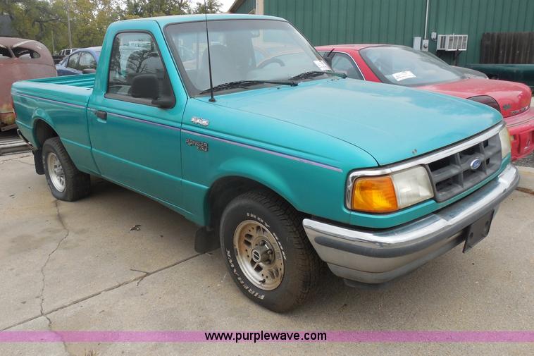 image for item I1267 1994 Ford Ranger XLT pickup truck
