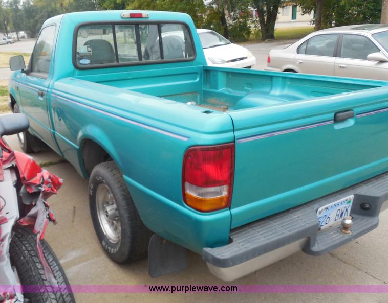 image for item I1267 1994 Ford Ranger XLT pickup truck