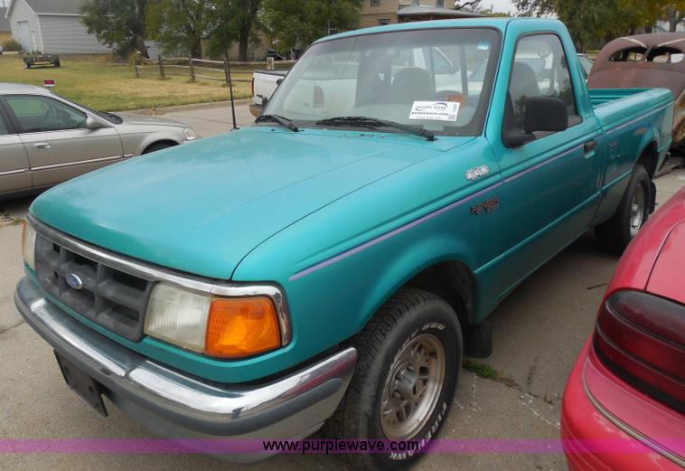 image for item I1267 1994 Ford Ranger XLT pickup truck