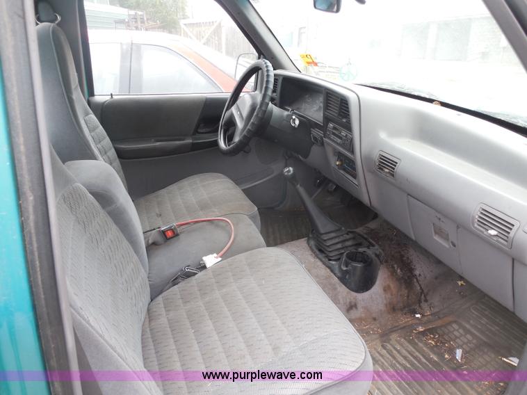image for item I1267 1994 Ford Ranger XLT pickup truck