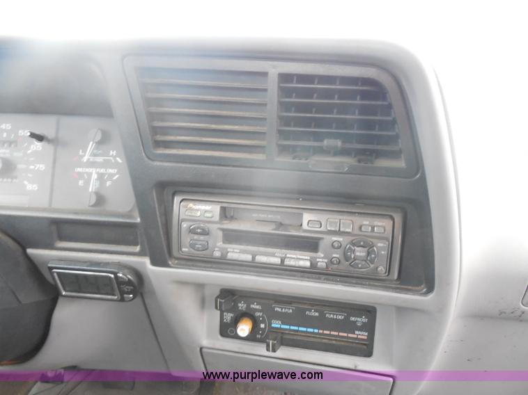 image for item I1267 1994 Ford Ranger XLT pickup truck