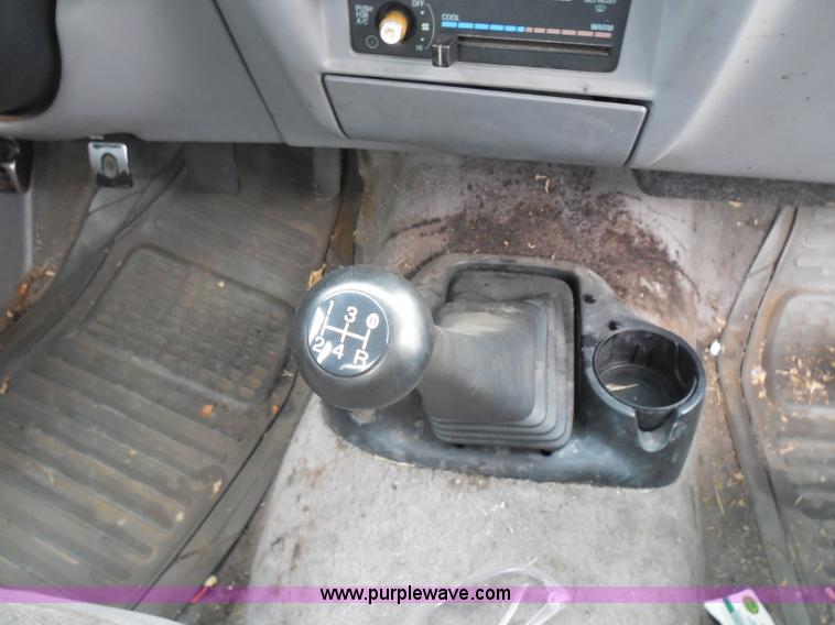 image for item I1267 1994 Ford Ranger XLT pickup truck