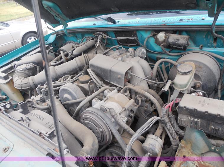 image for item I1267 1994 Ford Ranger XLT pickup truck