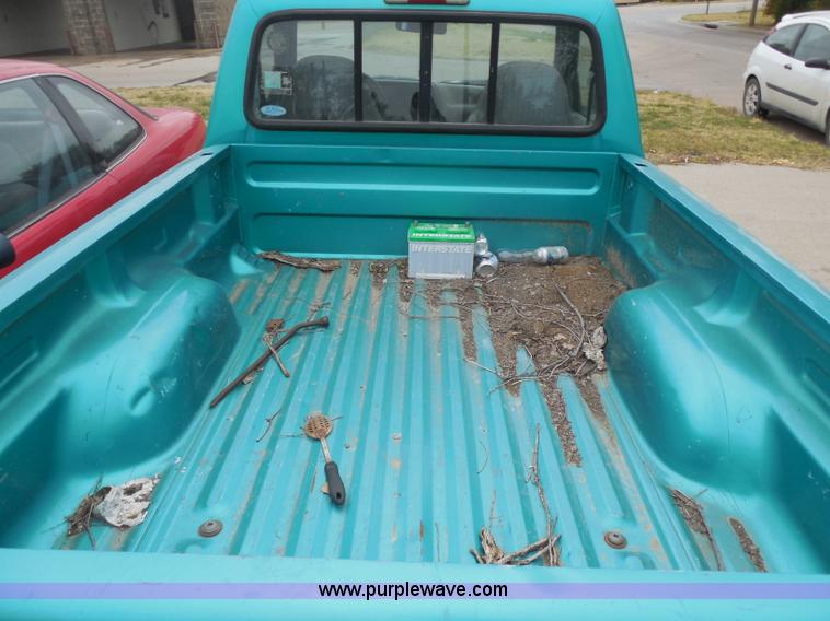 image for item I1267 1994 Ford Ranger XLT pickup truck