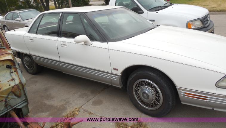 image for item I1268 1991 Oldsmobile Ninety Eight Regency Elite