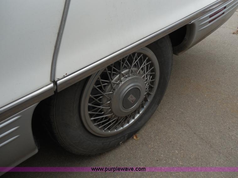 image for item I1268 1991 Oldsmobile Ninety Eight Regency Elite