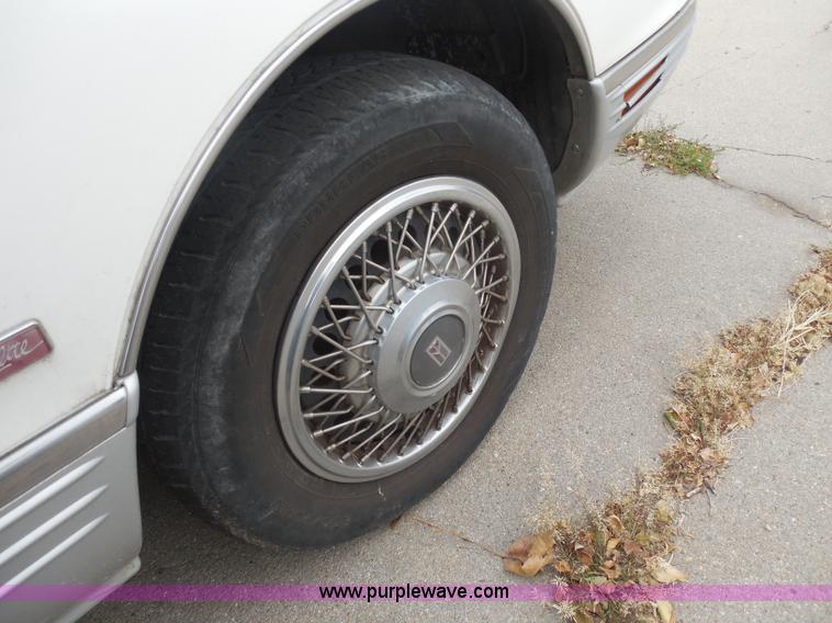 image for item I1268 1991 Oldsmobile Ninety Eight Regency Elite