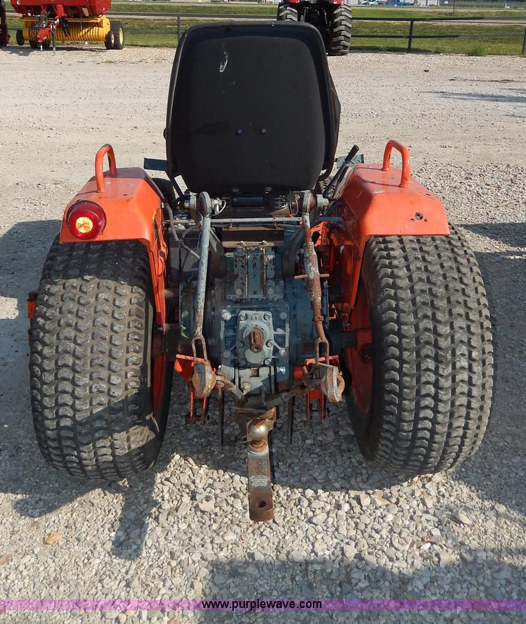 image for item I4364 Kubota B1550 tractor