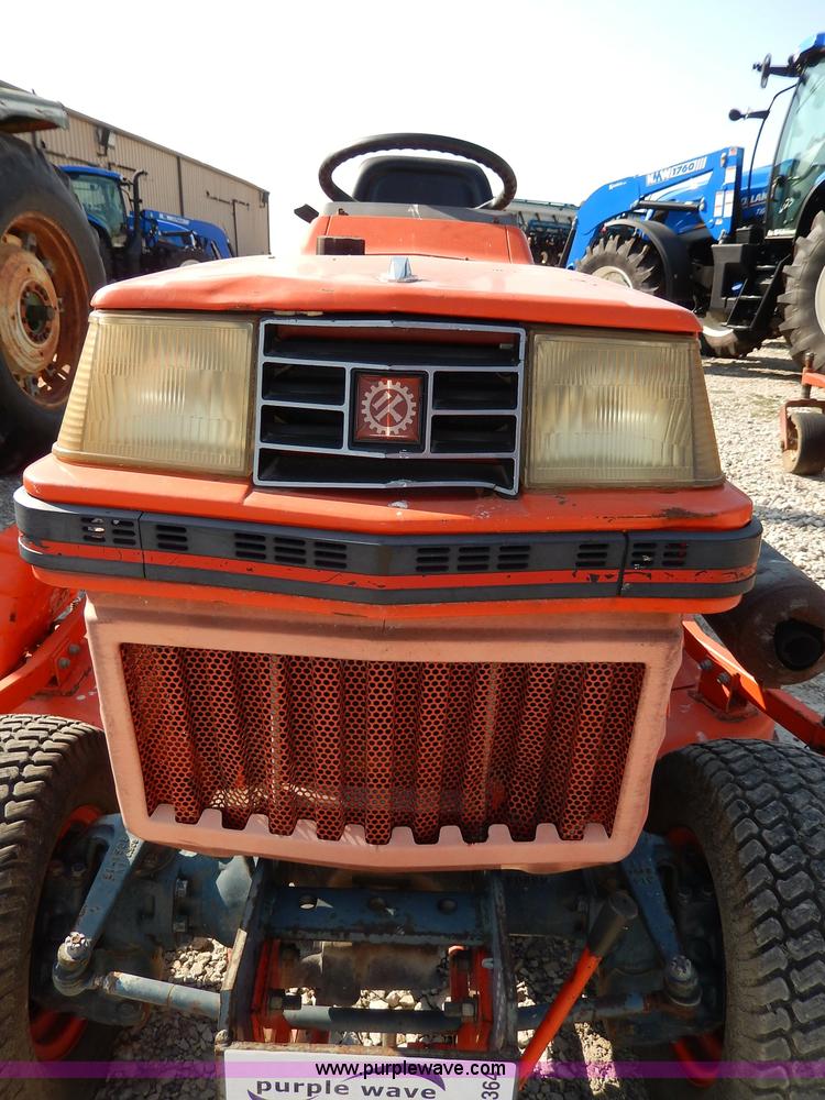 image for item I4364 Kubota B1550 tractor