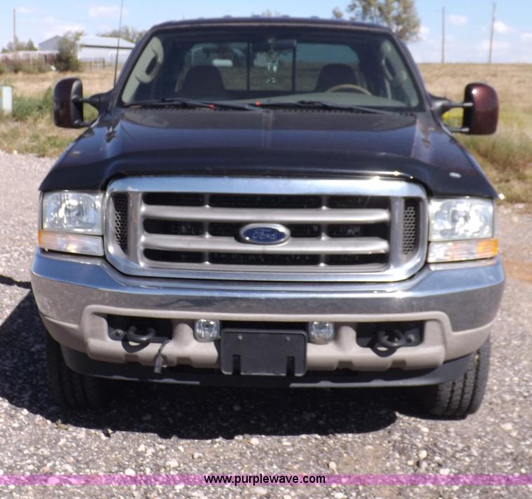 image for item I8390 2003 Ford F250 King Ranch Super Duty Crew Cab pickup truck