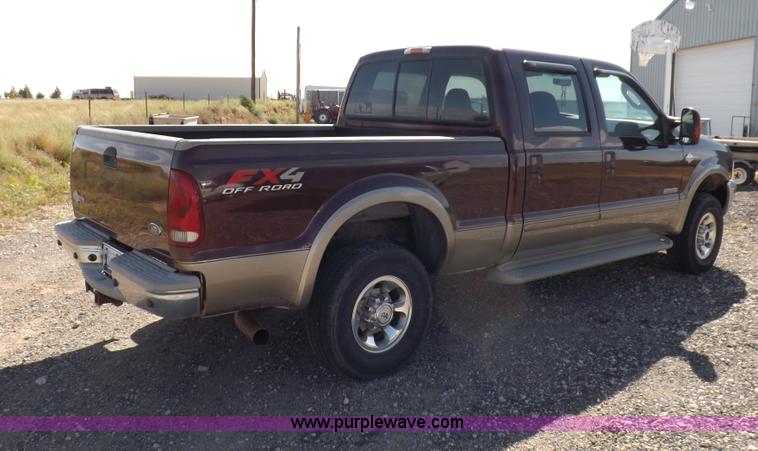 image for item I8390 2003 Ford F250 King Ranch Super Duty Crew Cab pickup truck