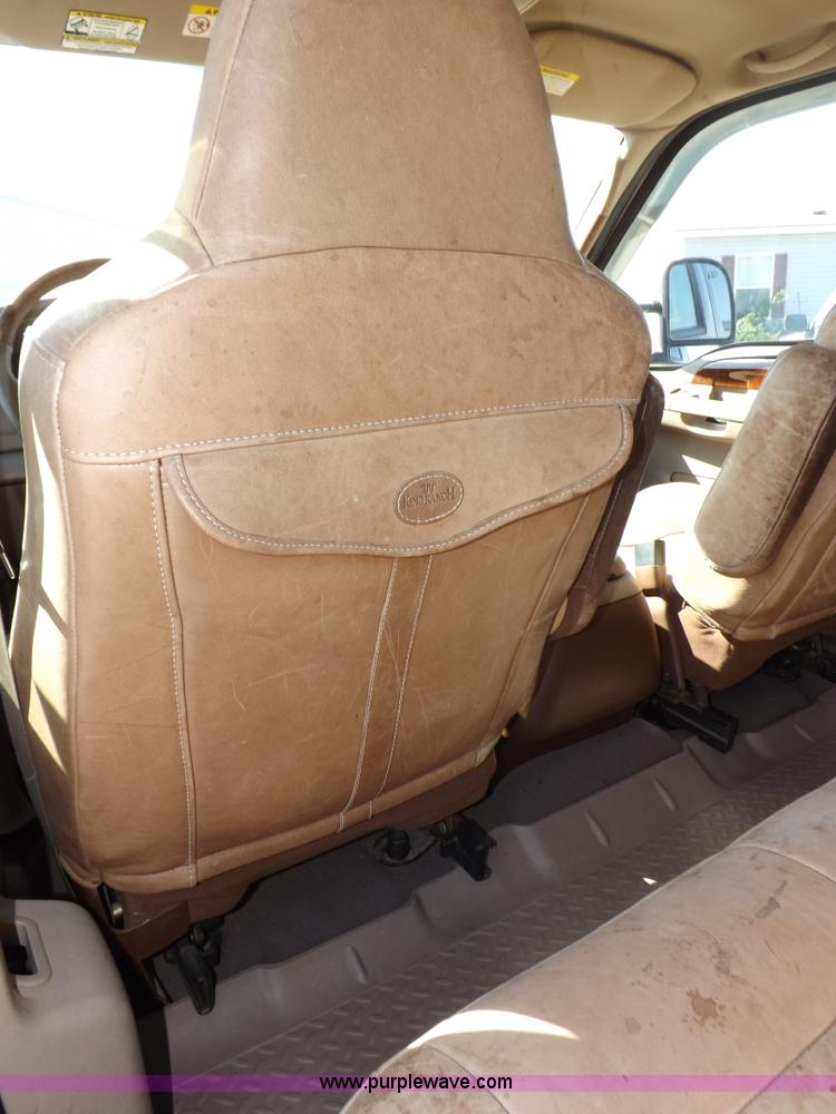 image for item I8390 2003 Ford F250 King Ranch Super Duty Crew Cab pickup truck