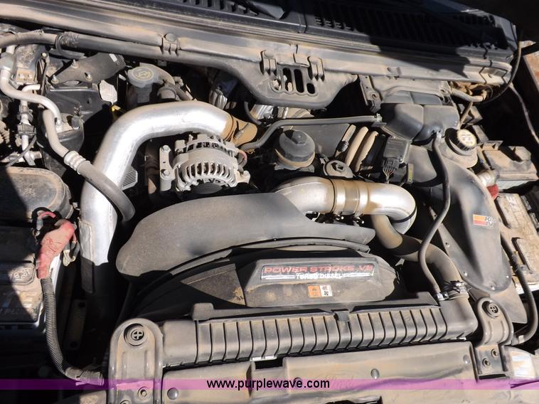 image for item I8390 2003 Ford F250 King Ranch Super Duty Crew Cab pickup truck