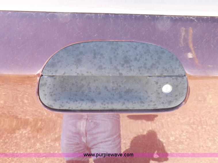 image for item I8390 2003 Ford F250 King Ranch Super Duty Crew Cab pickup truck