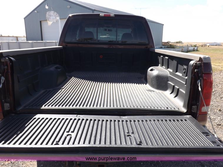 image for item I8390 2003 Ford F250 King Ranch Super Duty Crew Cab pickup truck