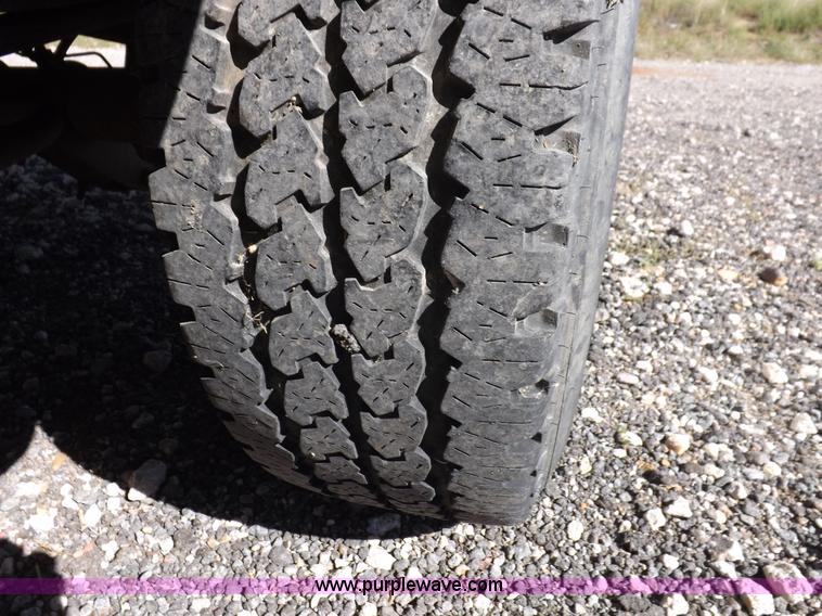 image for item I8390 2003 Ford F250 King Ranch Super Duty Crew Cab pickup truck