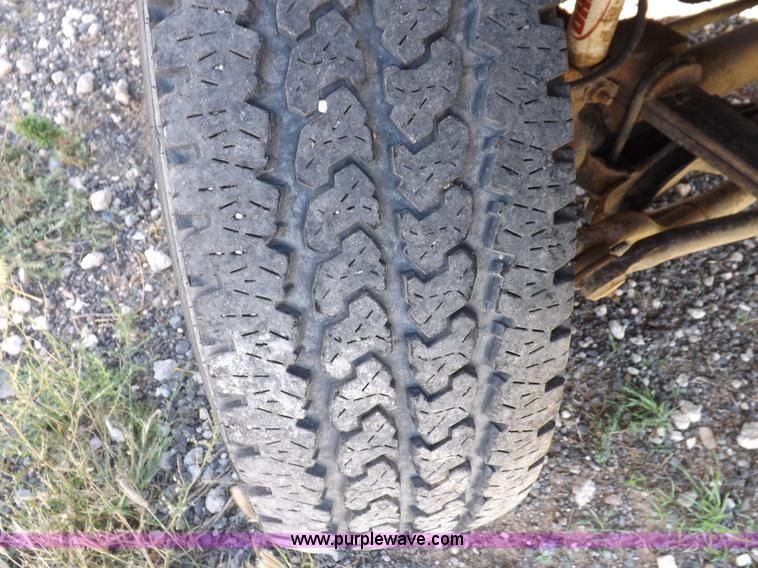 image for item I8390 2003 Ford F250 King Ranch Super Duty Crew Cab pickup truck