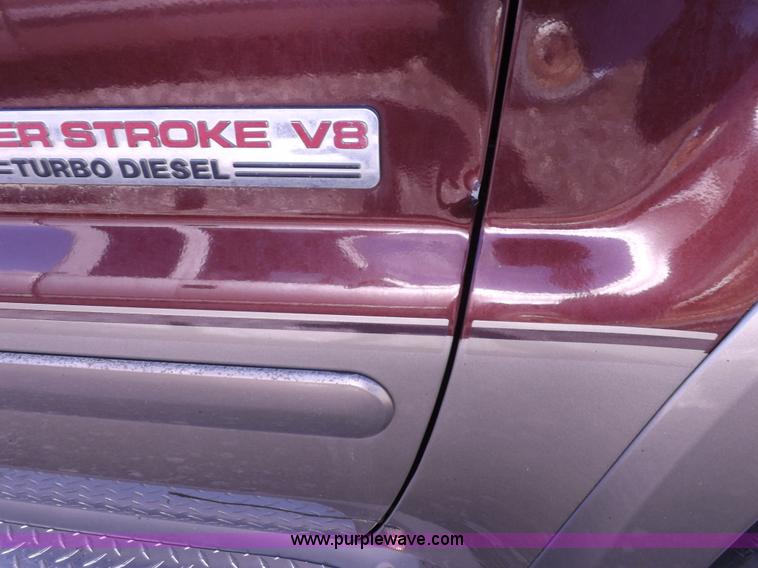 image for item I8390 2003 Ford F250 King Ranch Super Duty Crew Cab pickup truck