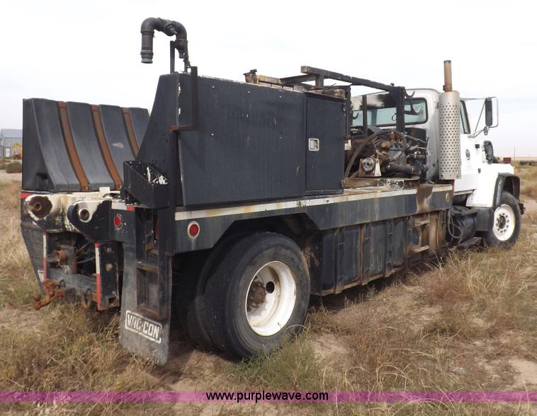 image for item I8432 1992 Ford LN8000 flatbed truck