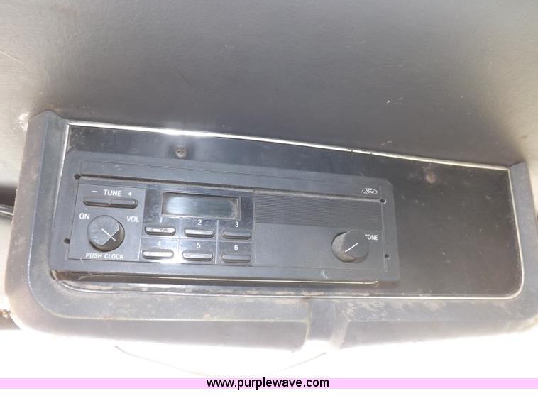 image for item I8432 1992 Ford LN8000 flatbed truck