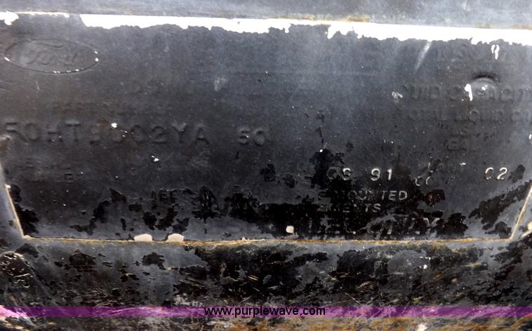 image for item I8432 1992 Ford LN8000 flatbed truck