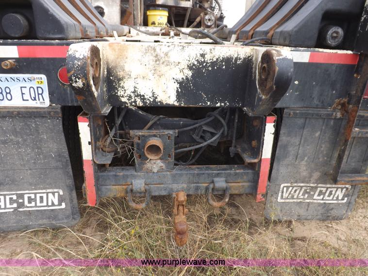 image for item I8432 1992 Ford LN8000 flatbed truck