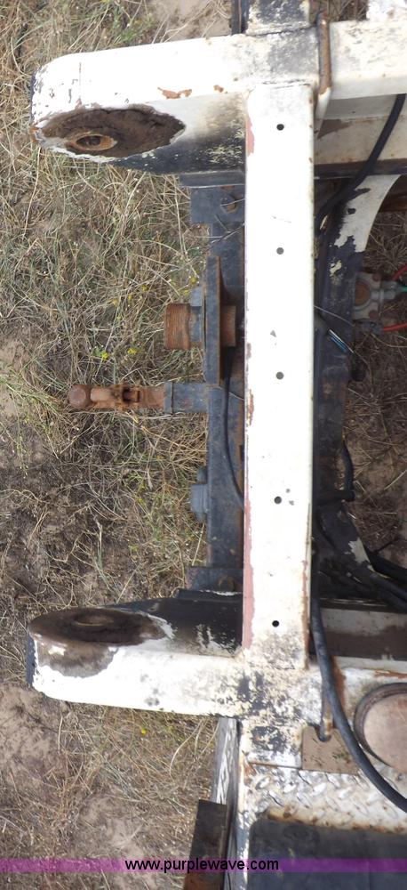 image for item I8432 1992 Ford LN8000 flatbed truck