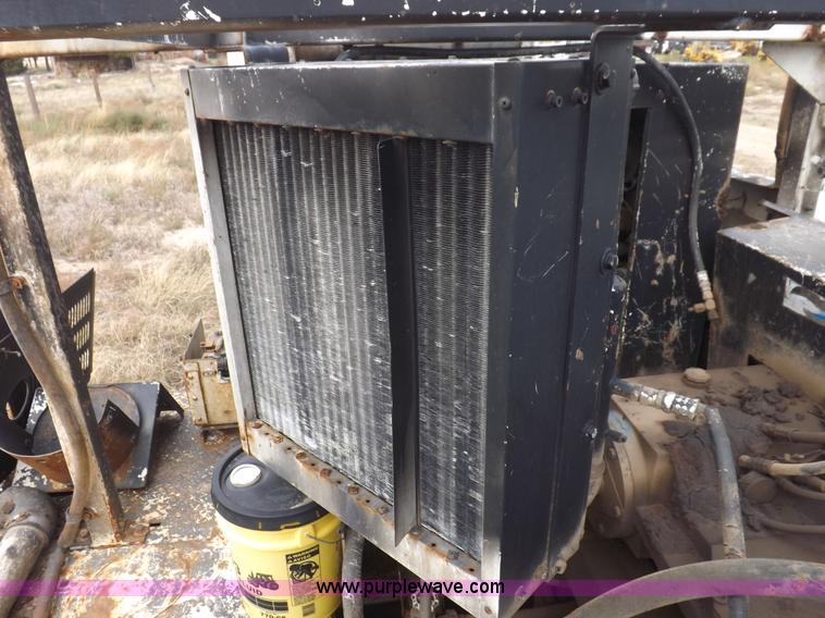 image for item I8432 1992 Ford LN8000 flatbed truck