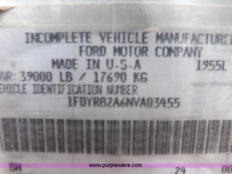 image for item I8432 1992 Ford LN8000 flatbed truck