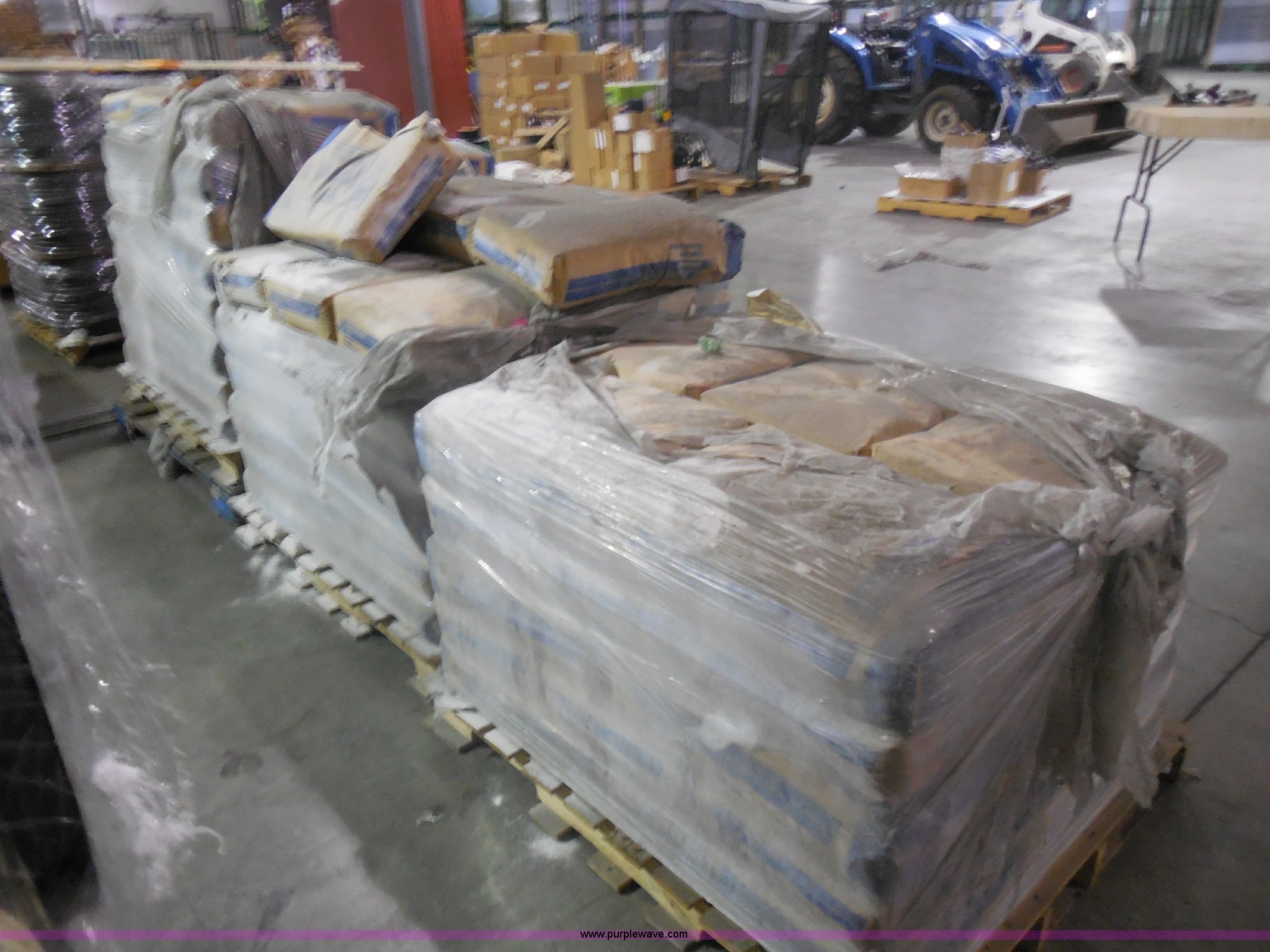 (96) bags of StructoLite base coat plaster in Spring Hill, KS Item