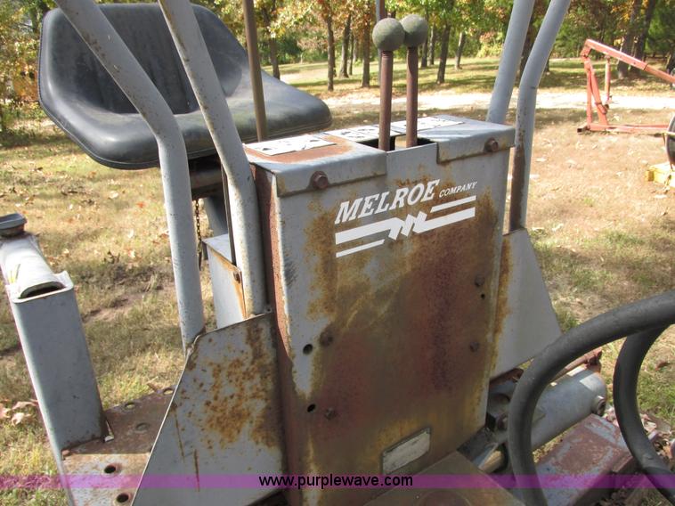 image for item AN9166 Bobcat 911 hydraulic backhoe attachment