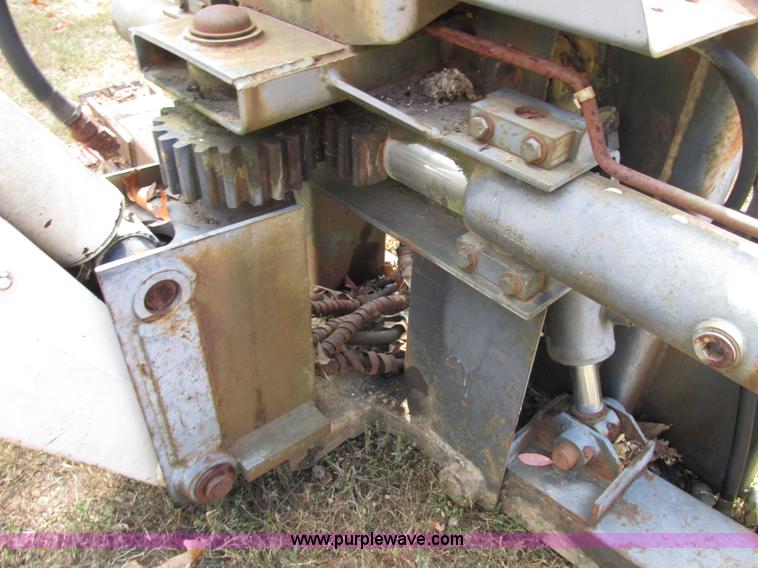 image for item AN9166 Bobcat 911 hydraulic backhoe attachment