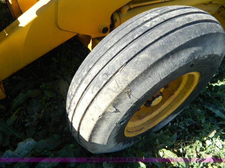 image for item AZ9113 Ford DF211F backhoe