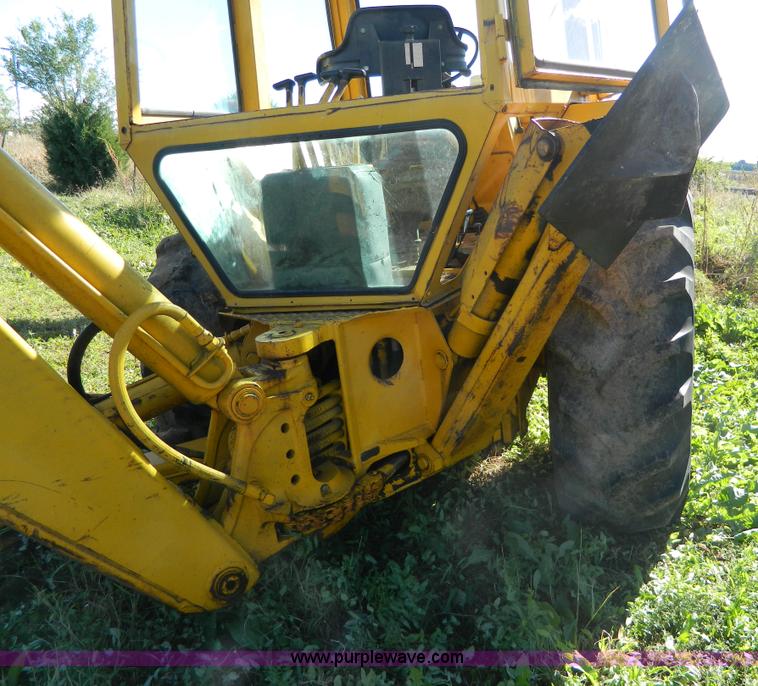 image for item AZ9113 Ford DF211F backhoe