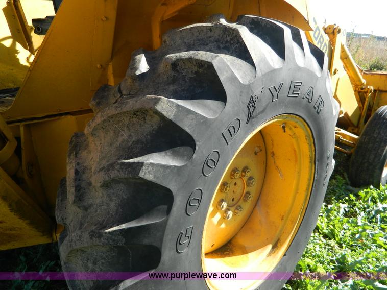 image for item AZ9113 Ford DF211F backhoe