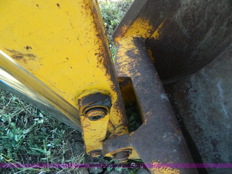 image for item AZ9113 Ford DF211F backhoe