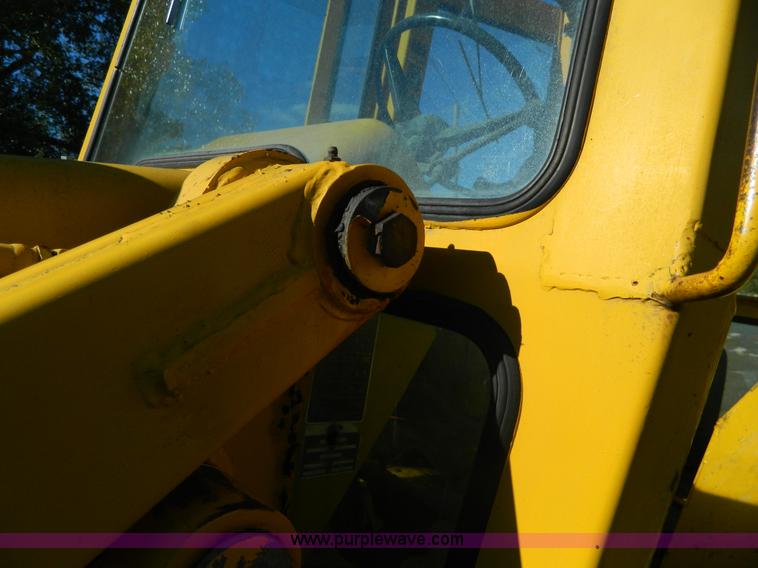 image for item AZ9113 Ford DF211F backhoe