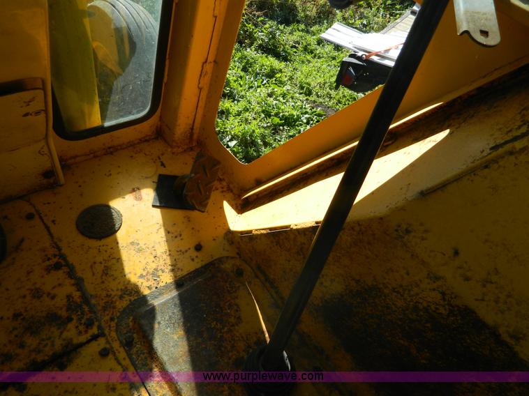 image for item AZ9113 Ford DF211F backhoe