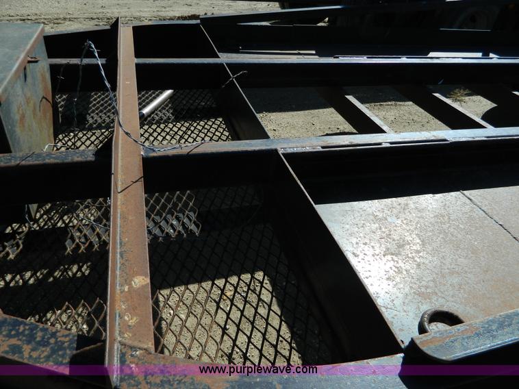 image for item AZ9157 2008 Belshe triple axle trailer