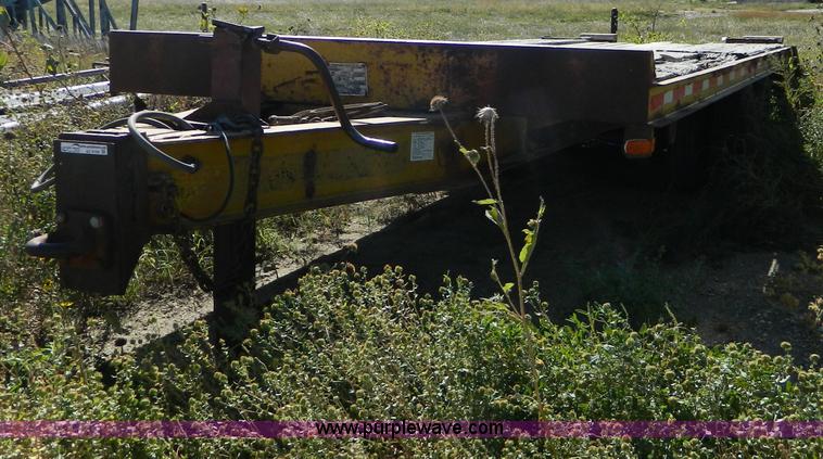 image for item AZ9158 1978 Trail King trailer