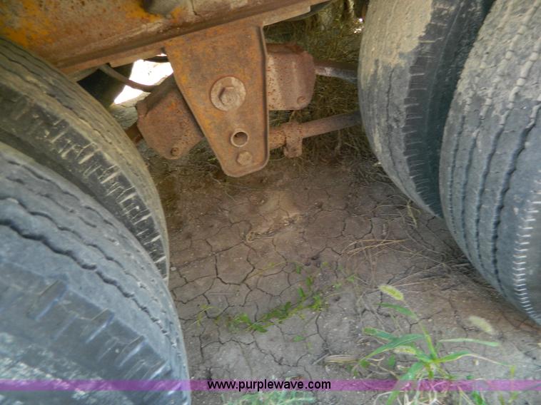 image for item AZ9158 1978 Trail King trailer