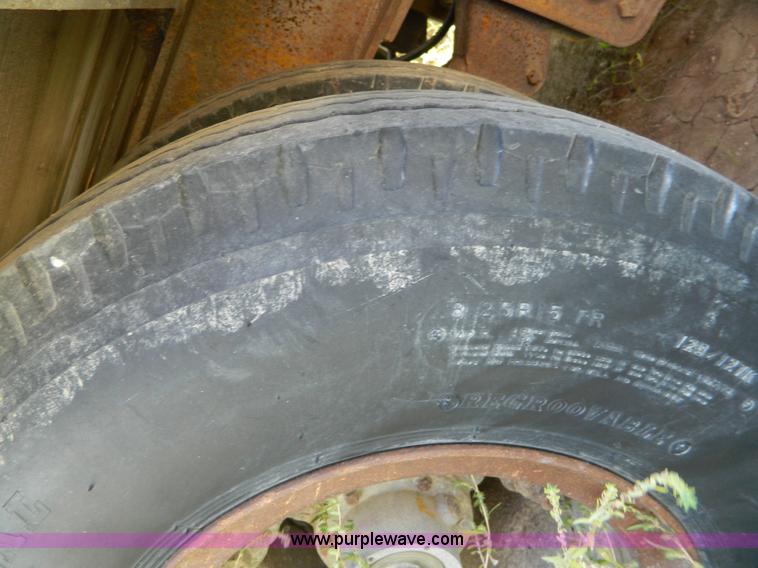 image for item AZ9158 1978 Trail King trailer