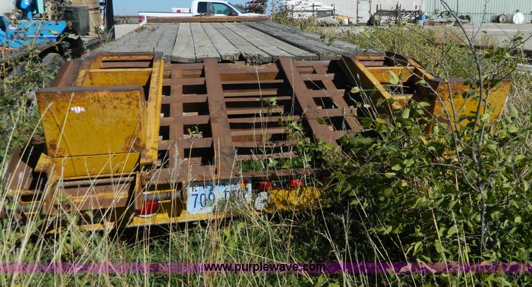 image for item AZ9158 1978 Trail King trailer