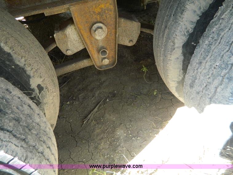 image for item AZ9158 1978 Trail King trailer