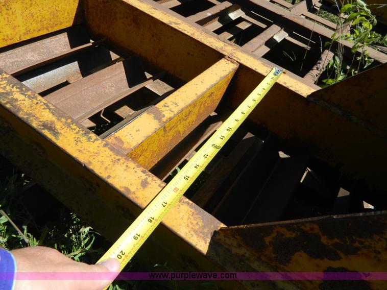 image for item AZ9158 1978 Trail King trailer